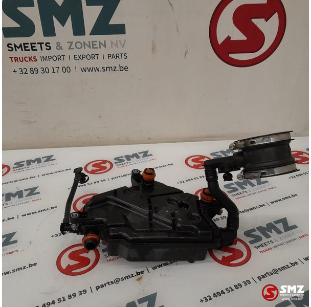 Mercedes-Benz Occ olieafscheider rechts AMG C63S Mercedes - 엔진 및 부품 차량 용 : 사진 1 Mercedes-Benz Occ olieafscheider rechts AMG C63S Mercedes - 엔진 및 부품 차량 용 : 사진 1