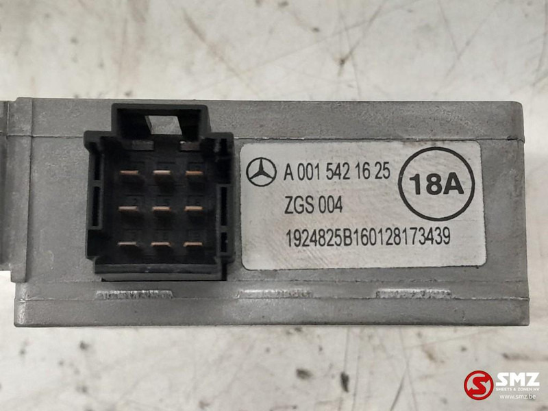 Mercedes-Benz Occ omvormer besturingseenheid 24V-12V 18A Mercede - ECU 트럭 용 : 사진 4 Mercedes-Benz Occ omvormer besturingseenheid 24V-12V 18A Mercede - ECU 트럭 용 : 사진 4