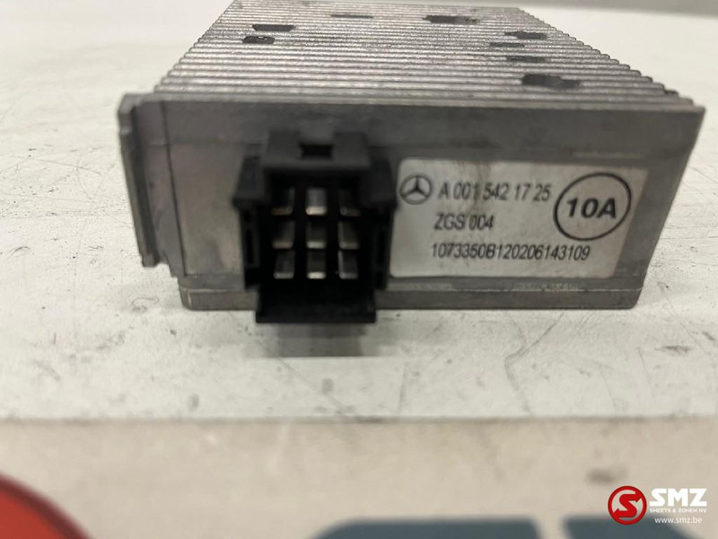 Mercedes-Benz Occ spanningsomvormer 10A Mercedes - ECU 트럭 용 : 사진 3 Mercedes-Benz Occ spanningsomvormer 10A Mercedes - ECU 트럭 용 : 사진 3