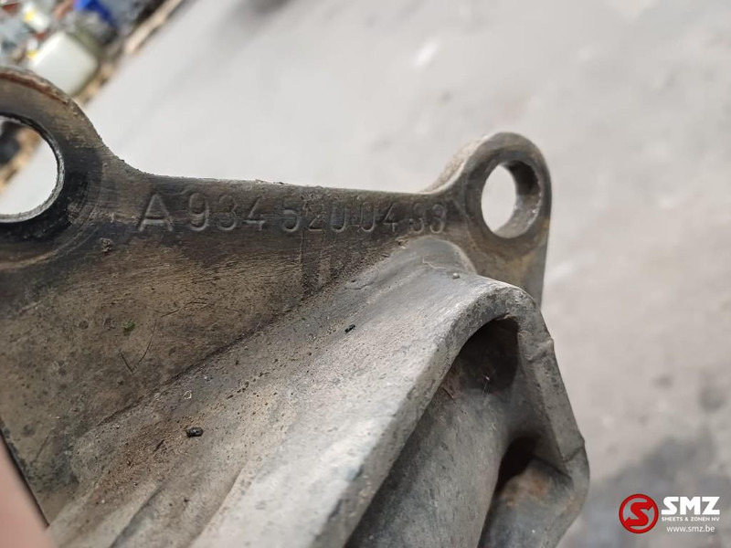 Mercedes-Benz Occ spatbord + spatbordbeugel Econic rechtsachtera - 보디 및 외관 트럭 용 : 사진 4 Mercedes-Benz Occ spatbord + spatbordbeugel Econic rechtsachtera - 보디 및 외관 트럭 용 : 사진 4