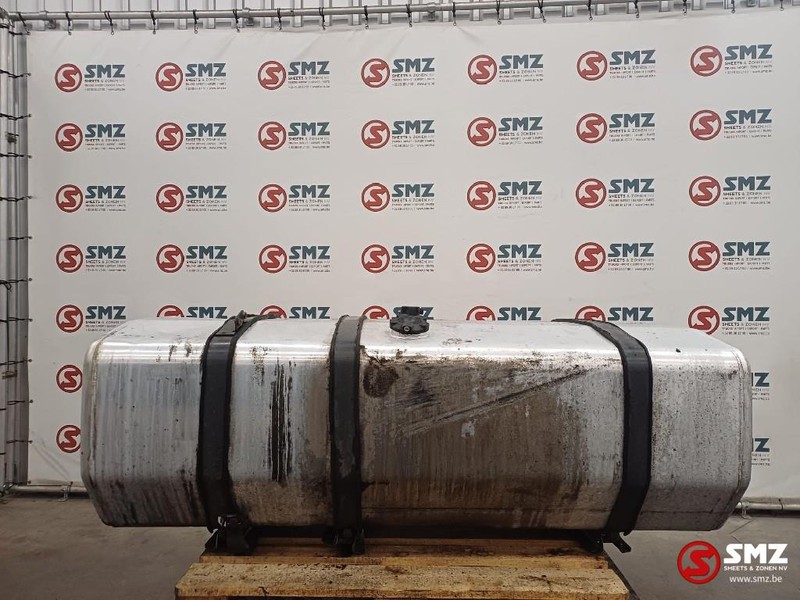 Renault Occ brandstoftank 735L Renault - 연료 탱크 트럭 용 : 사진 1 Renault Occ brandstoftank 735L Renault - 연료 탱크 트럭 용 : 사진 1