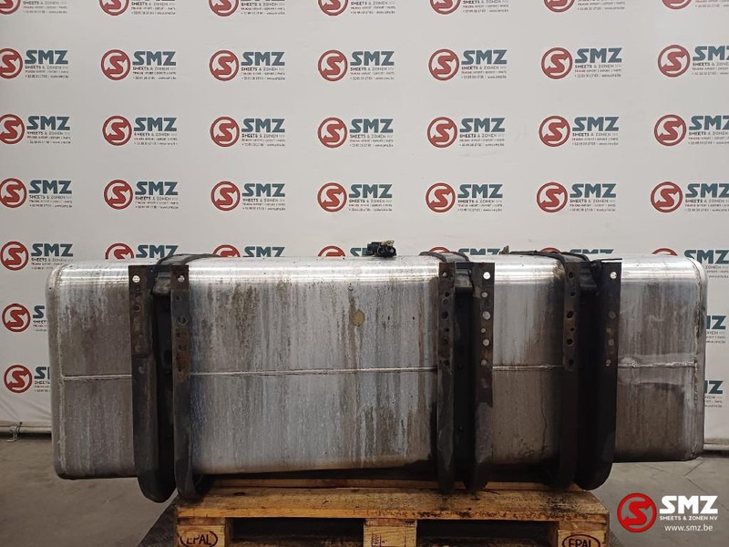 Renault Occ brandstoftank 735L Renault - 연료 탱크 트럭 용 : 사진 2 Renault Occ brandstoftank 735L Renault - 연료 탱크 트럭 용 : 사진 2