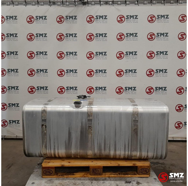 Scania Occ brandstoftank 700L + brandstofniveausensor Sca - 연료 탱크 트럭 용 : 사진 1 Scania Occ brandstoftank 700L + brandstofniveausensor Sca - 연료 탱크 트럭 용 : 사진 1