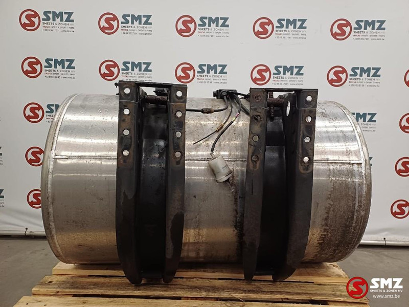 Volvo Occ brandstoftank 450L met steunen Volvo - 연료 탱크 트럭 용 : 사진 2 Volvo Occ brandstoftank 450L met steunen Volvo - 연료 탱크 트럭 용 : 사진 2