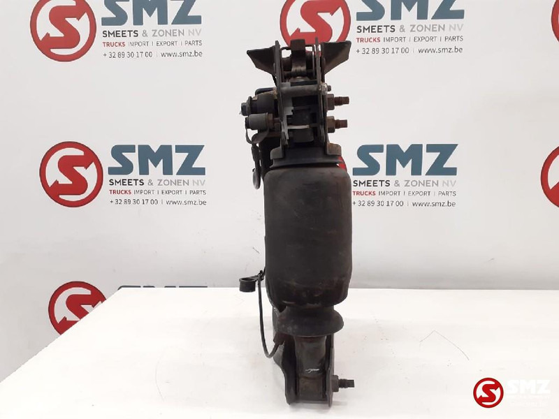 Volvo Occ cabineschokdemper + bevestiging rechts Volvo - 쇼크 업소버 트럭 용 : 사진 3 Volvo Occ cabineschokdemper + bevestiging rechts Volvo - 쇼크 업소버 트럭 용 : 사진 3
