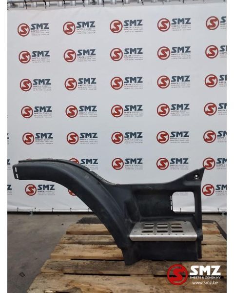 Volvo Occ opstapbak rechts Volvo FM 20502239 20529483 - 운전실 및 내부 트럭 용 : 사진 1 Volvo Occ opstapbak rechts Volvo FM 20502239 20529483 - 운전실 및 내부 트럭 용 : 사진 1