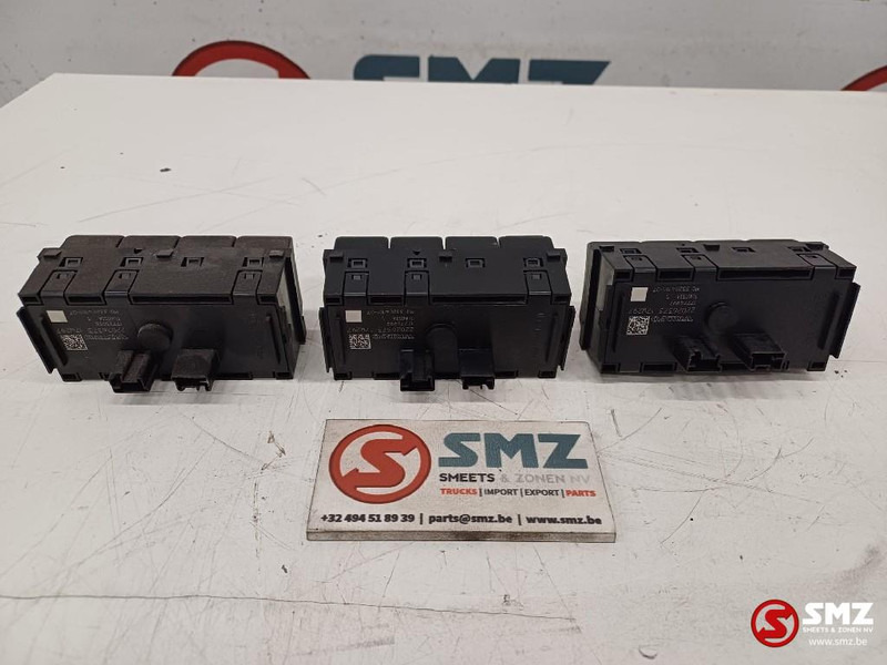 Volvo Occ set van 3 dashbordpanelen Volvo - 전기 설비 트럭 용 : 사진 2 Volvo Occ set van 3 dashbordpanelen Volvo - 전기 설비 트럭 용 : 사진 2