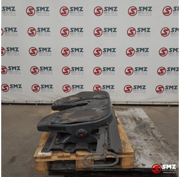 Jost Occ koppelschotel JSK37C + montageplaat Jost - 예비 휠 커플링 트럭 용 : 사진 3 Jost Occ koppelschotel JSK37C + montageplaat Jost - 예비 휠 커플링 트럭 용 : 사진 3