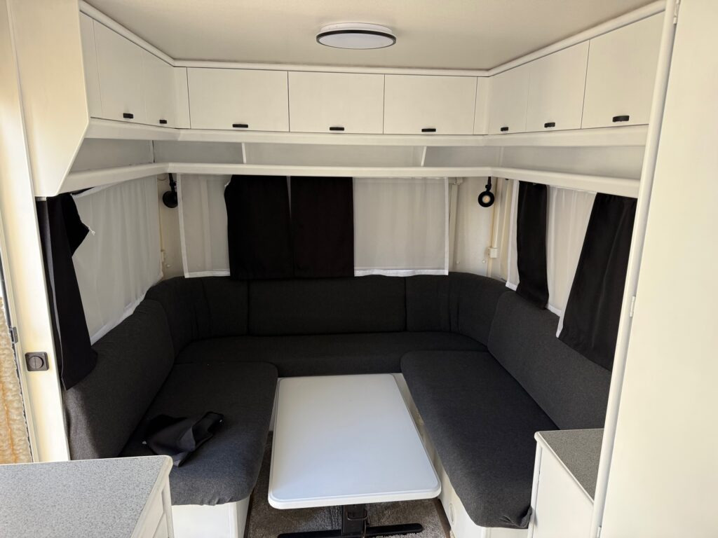 캐러밴 Knaus Südwind 530 : 사진 9 캐러밴 Knaus Südwind 530 : 사진 9