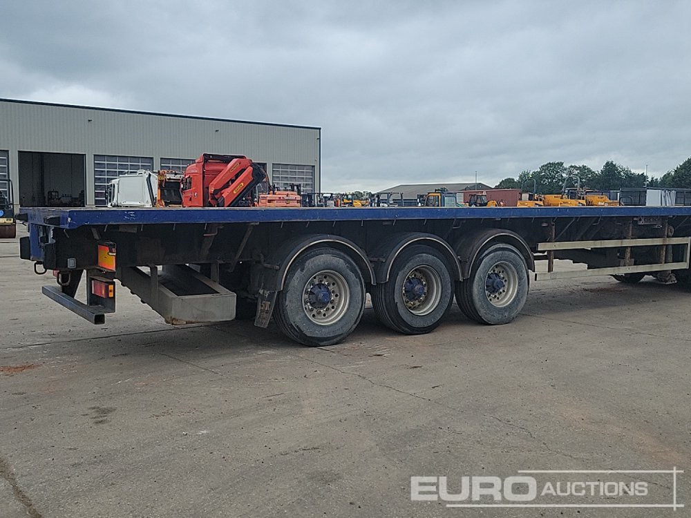 2007 SDC Trailer Tri Axle Extendable Flatbed Trailer, Twist Locks, Rear Steer - 드롭사이드/ 플랫베드 세미 트레일러 : 사진 5 2007 SDC Trailer Tri Axle Extendable Flatbed Trailer, Twist Locks, Rear Steer - 드롭사이드/ 플랫베드 세미 트레일러 : 사진 5