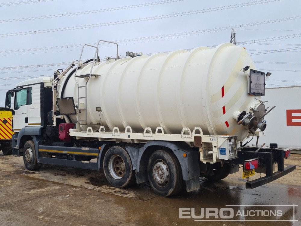 2009 MAN TGS26.320 - 유조트럭 : 사진 3 2009 MAN TGS26.320 - 유조트럭 : 사진 3