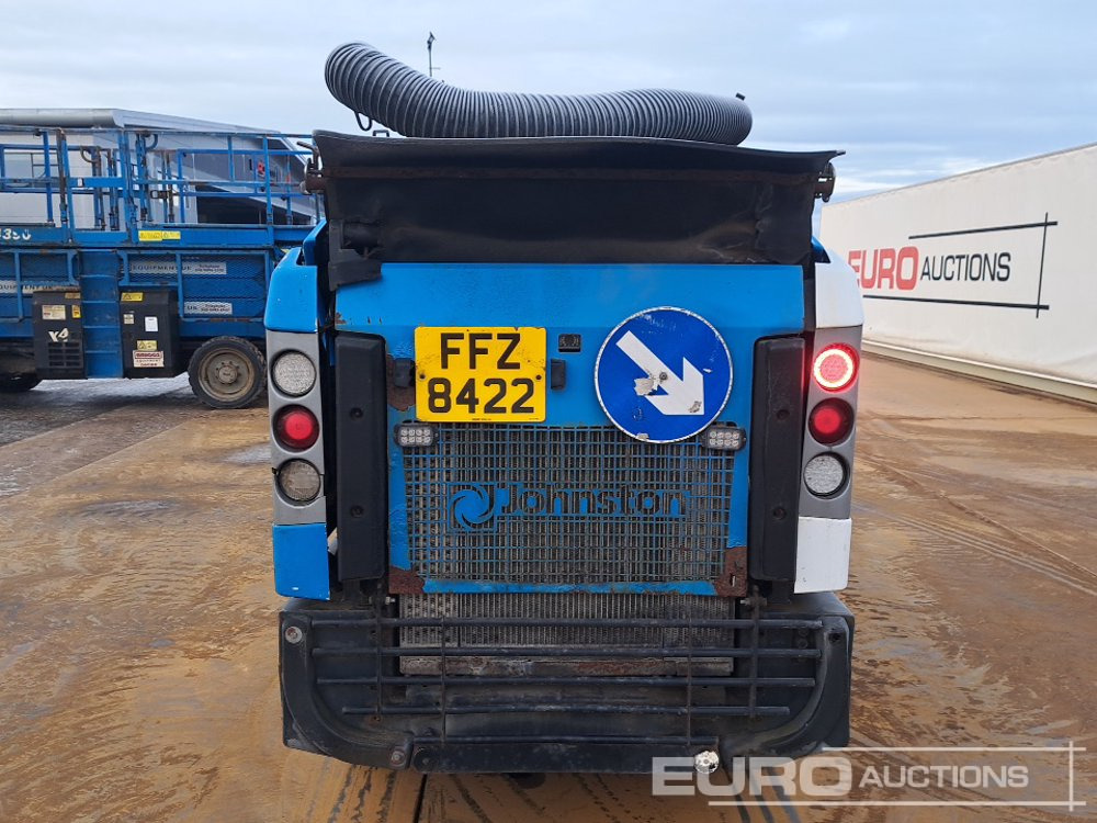 2011 Johnston 142A 101T - 거리 청소 차량 : 사진 4 2011 Johnston 142A 101T - 거리 청소 차량 : 사진 4