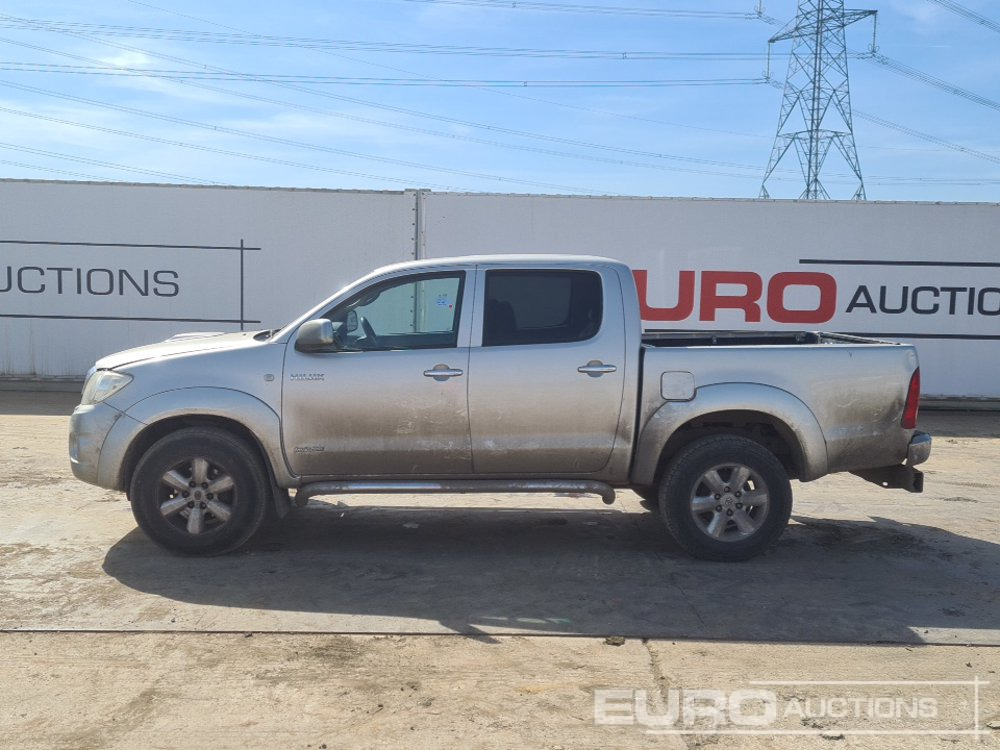 2011 Toyota Hilux Invincible - 픽업트럭 : 사진 2 2011 Toyota Hilux Invincible - 픽업트럭 : 사진 2