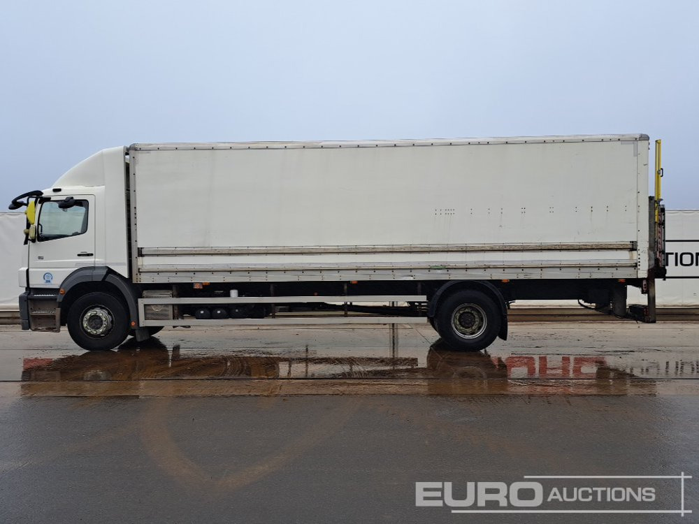 2012 Mercedes 1824 - 박스 트럭 : 사진 2 2012 Mercedes 1824 - 박스 트럭 : 사진 2