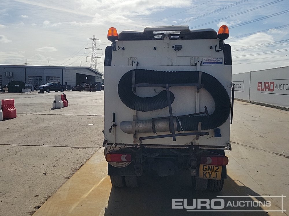 2012 Scarab 4x2 Road Sweeper, Reverse Camera, A/C - 거리 청소 차량 : 사진 4 2012 Scarab 4x2 Road Sweeper, Reverse Camera, A/C - 거리 청소 차량 : 사진 4