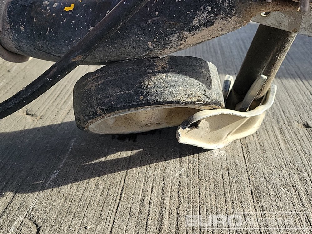 공기 압축기 2015 Atlas Copco XAS137 : 사진 9