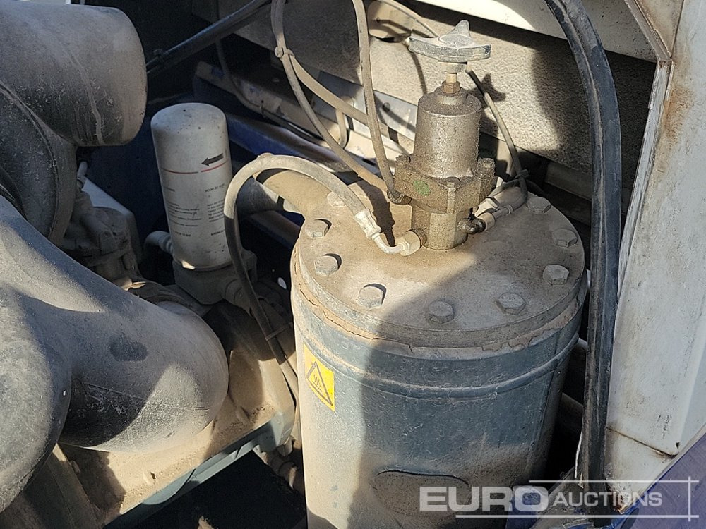 공기 압축기 2015 Atlas Copco XAS137 : 사진 20