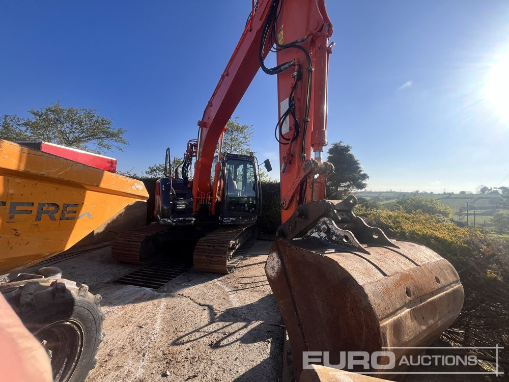 2015 Hitachi ZX135US-5B - 크롤러 굴삭기 : 사진 4 2015 Hitachi ZX135US-5B - 크롤러 굴삭기 : 사진 4