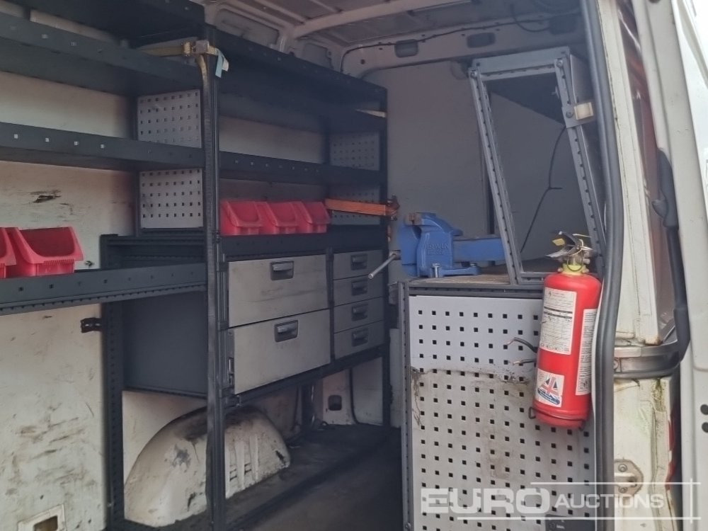 밴 2015 Volkswagen Crafter : 사진 21 밴 2015 Volkswagen Crafter : 사진 21