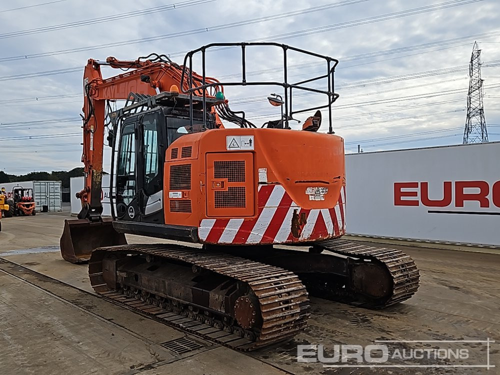 2016 Hitachi ZX225USLC-5B - 크롤러 굴삭기 : 사진 3 2016 Hitachi ZX225USLC-5B - 크롤러 굴삭기 : 사진 3
