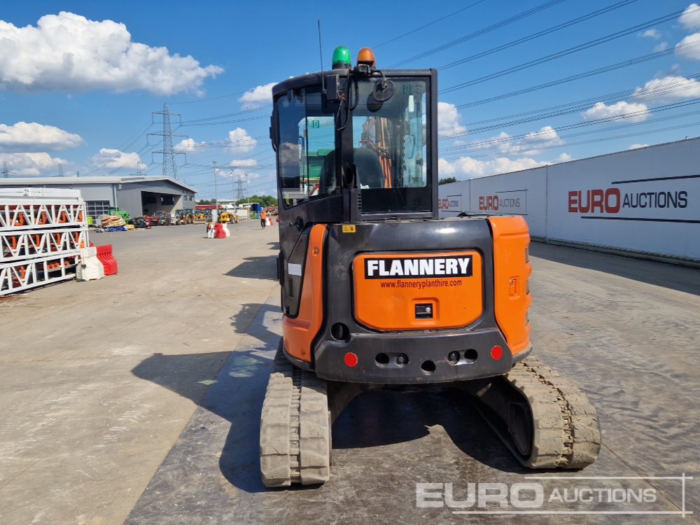2016 Hitachi ZX55U-5A - 미니 굴삭기 : 사진 4 2016 Hitachi ZX55U-5A - 미니 굴삭기 : 사진 4