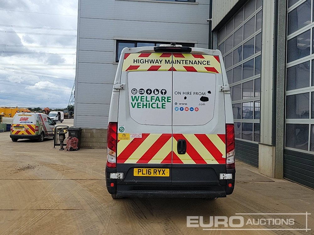 2016 Iveco Daily 35S11 - 콤비 밴 : 사진 4 2016 Iveco Daily 35S11 - 콤비 밴 : 사진 4