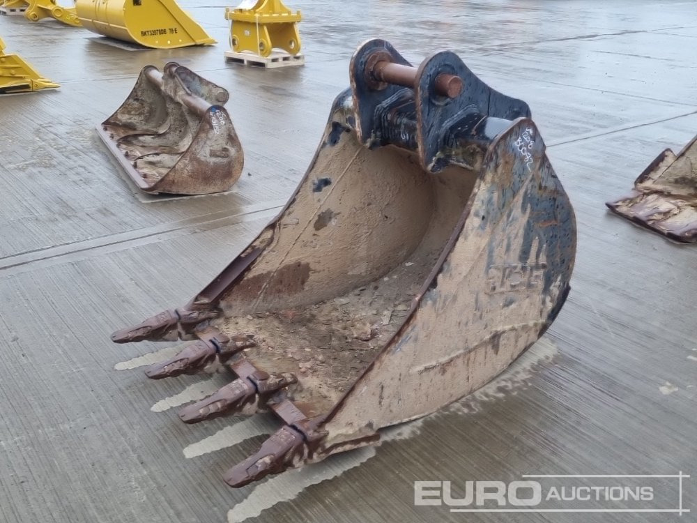 2018 JCB 34" Digging Bucket 65mm Pin to suit 13 Ton Excavator - 버킷 : 사진 1 2018 JCB 34" Digging Bucket 65mm Pin to suit 13 Ton Excavator - 버킷 : 사진 1