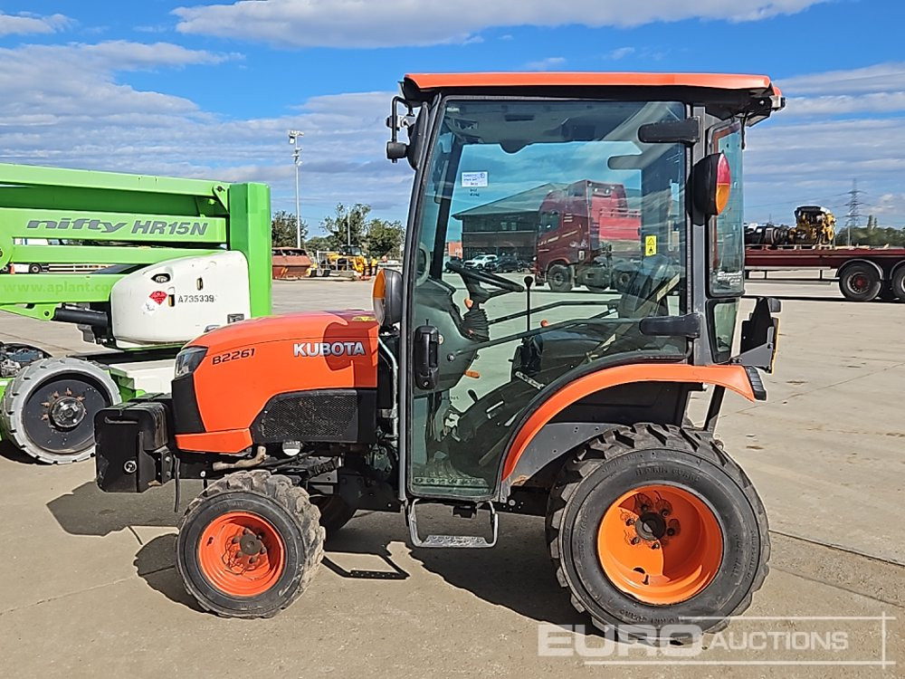 2018 Kubota B2261 - 스트래들 트랙터 : 사진 2 2018 Kubota B2261 - 스트래들 트랙터 : 사진 2