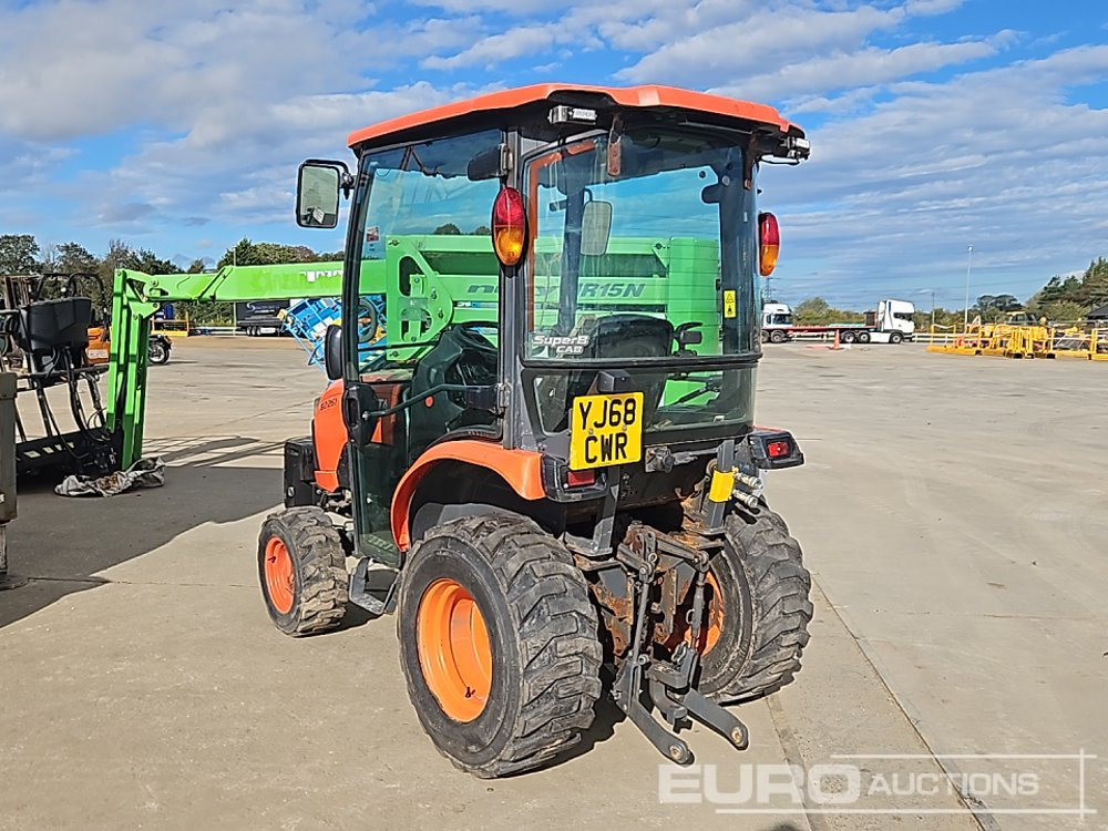 2018 Kubota B2261 - 스트래들 트랙터 : 사진 3 2018 Kubota B2261 - 스트래들 트랙터 : 사진 3