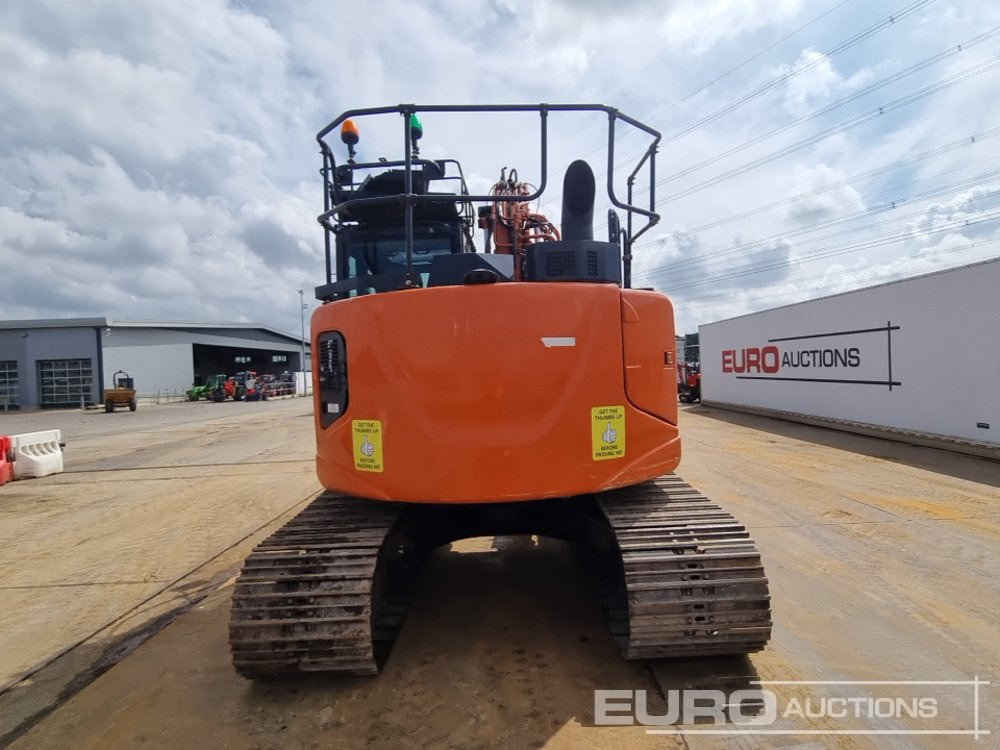 2019 Hitachi ZX135US-6 - 크롤러 굴삭기 : 사진 4 2019 Hitachi ZX135US-6 - 크롤러 굴삭기 : 사진 4