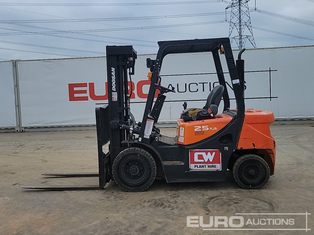 2020 Doosan D25GP - 지게차 : 사진 2 2020 Doosan D25GP - 지게차 : 사진 2