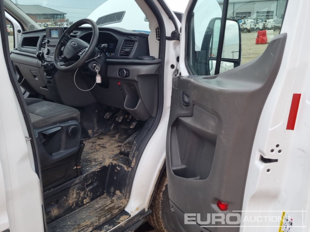 플랫베드 밴 2020 Ford Transit 350 : 사진 26