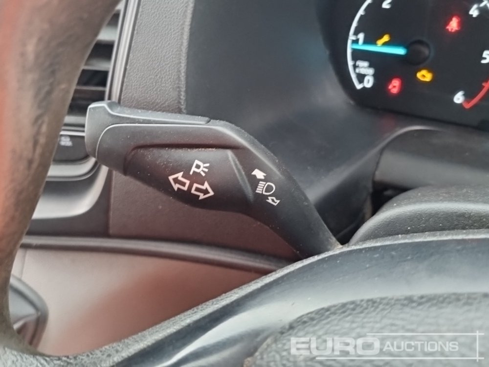 플랫베드 밴 2020 Ford Transit 350 : 사진 40