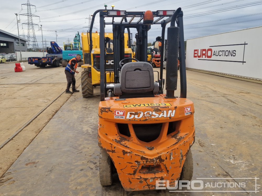 2021 Doosan D25GP - 지게차 : 사진 4 2021 Doosan D25GP - 지게차 : 사진 4