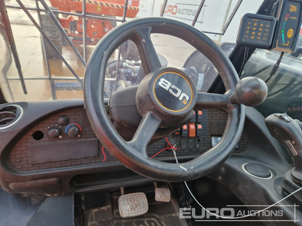 텔레스코픽 핸들러 2022 JCB 520-40 : 사진 32