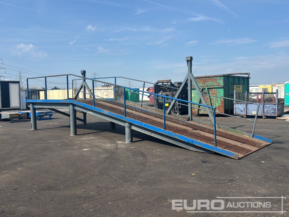 30' x 8' Loading Ramp - 로딩 램프 : 사진 3 30' x 8' Loading Ramp - 로딩 램프 : 사진 3