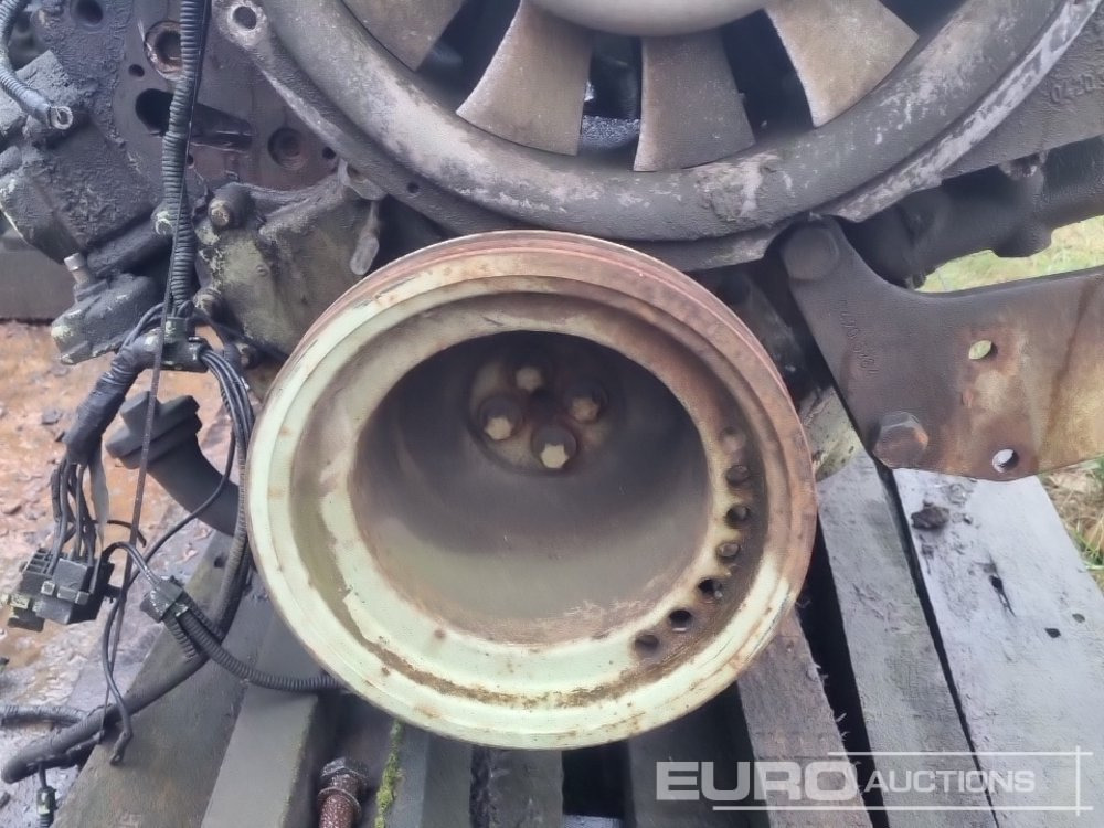 엔진 4 Cylinder Engine : 사진 17
