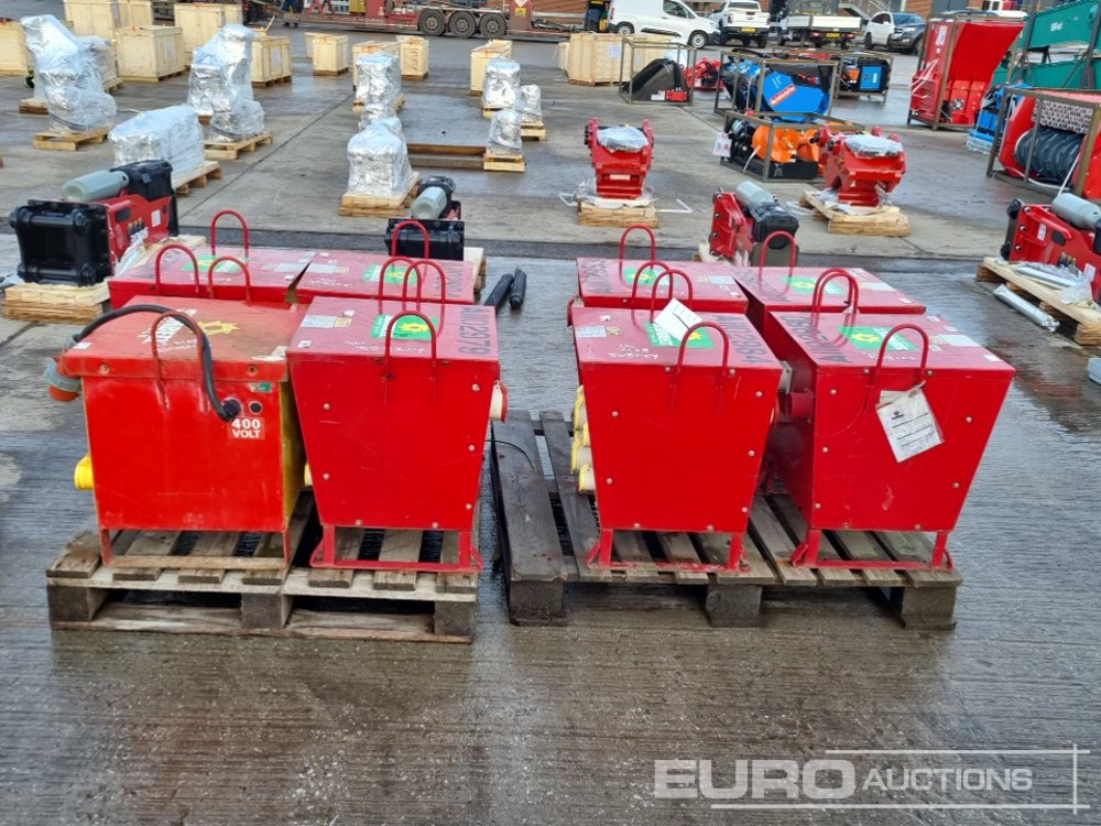 400 Volt Transformer (8 of) - 건설장비 : 사진 2 400 Volt Transformer (8 of) - 건설장비 : 사진 2