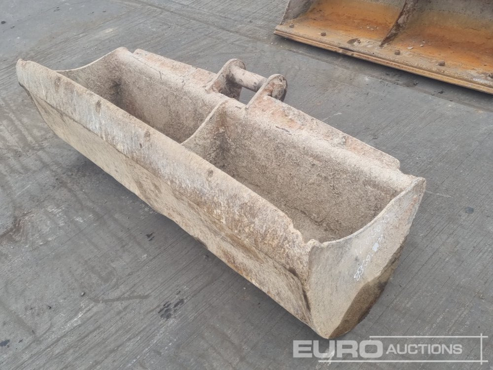 58" Ditching Bucket 60mm Pin to suit 10 Ton Excavator - 버킷 : 사진 1 58" Ditching Bucket 60mm Pin to suit 10 Ton Excavator - 버킷 : 사진 1
