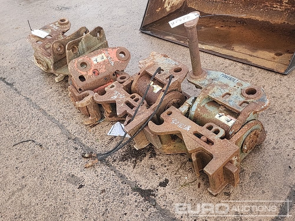 60/65mm Tilting Quick Hitch (4 of) Hitch Adaptor (1 of) - 퀵 커플러 : 사진 2 60/65mm Tilting Quick Hitch (4 of) Hitch Adaptor (1 of) - 퀵 커플러 : 사진 2