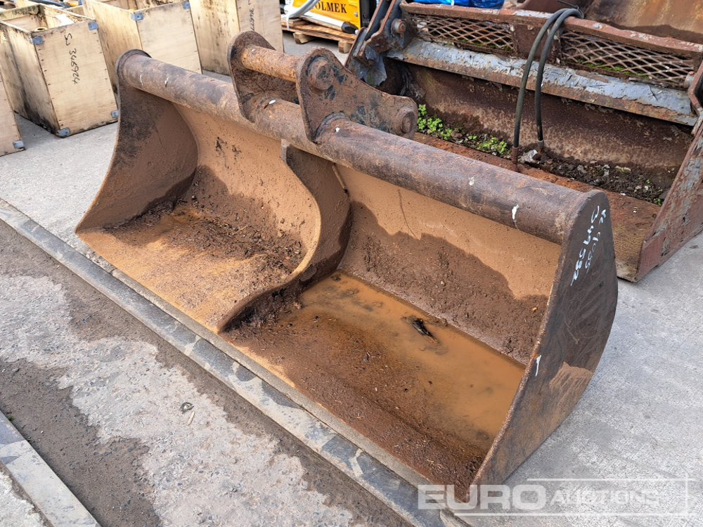 70" Ditching Bucket 65mm Pin to suit 13 Ton Excavator - 버킷 : 사진 1 70" Ditching Bucket 65mm Pin to suit 13 Ton Excavator - 버킷 : 사진 1