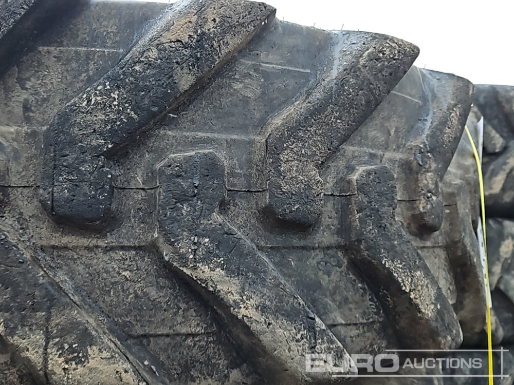 Alliance 400/80-24 Tyre (4 of) - 타이어 : 사진 5 Alliance 400/80-24 Tyre (4 of) - 타이어 : 사진 5