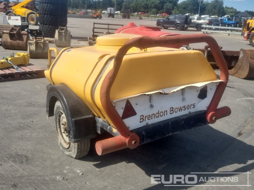 Brendon Bowsers Single Axle Plastic Water Bowser, 415Volt Motor - 저장 탱크 : 사진 3 Brendon Bowsers Single Axle Plastic Water Bowser, 415Volt Motor - 저장 탱크 : 사진 3