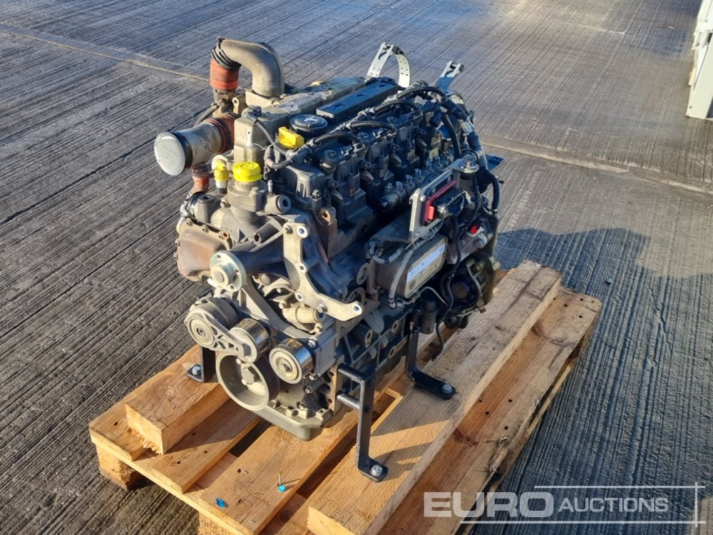 Deutz 4 Cylinder Engine - 엔진 : 사진 1 Deutz 4 Cylinder Engine - 엔진 : 사진 1