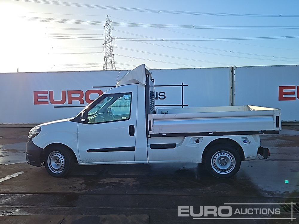 Fiat Doblo - 플랫베드 밴 : 사진 2 Fiat Doblo - 플랫베드 밴 : 사진 2