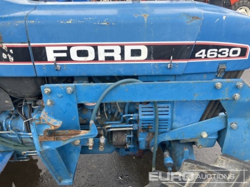 장궤형 트랙터 Ford New Holland 4630 : 사진 9
