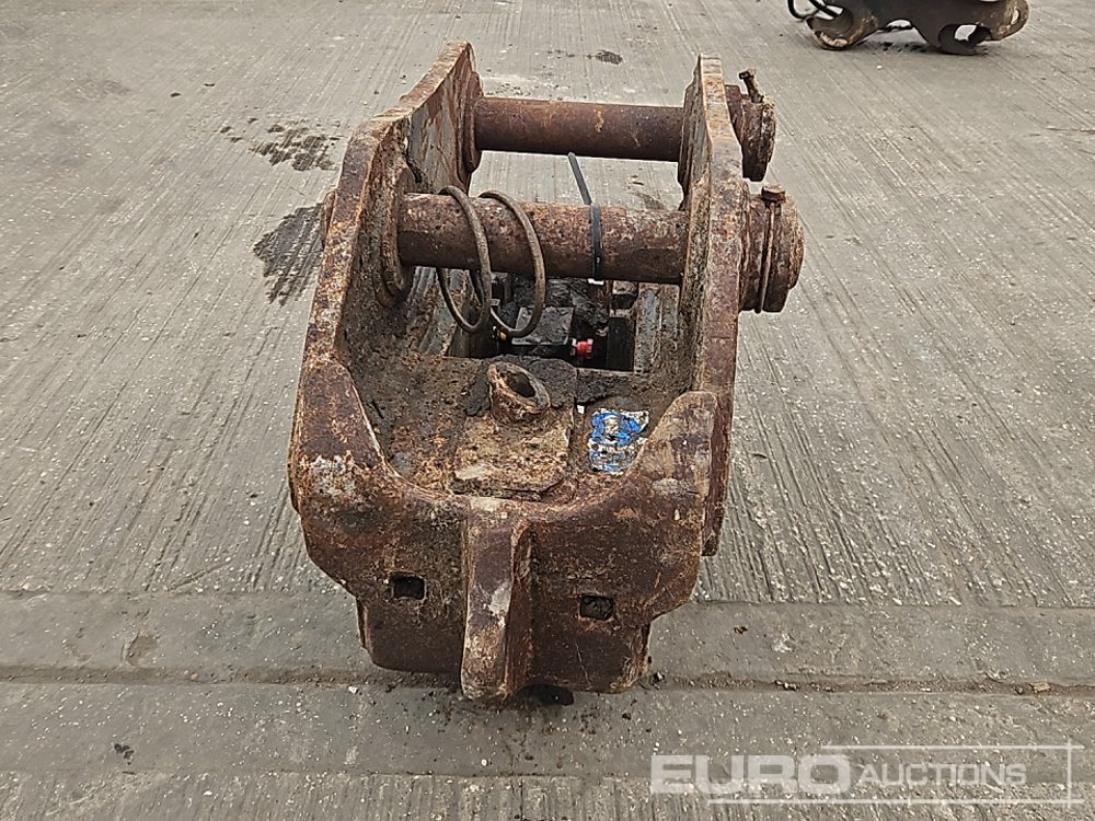 Geith Hydraulic Quick Hitch 65mm Pin to 13 Ton Excavator - 퀵 커플러 : 사진 4 Geith Hydraulic Quick Hitch 65mm Pin to 13 Ton Excavator - 퀵 커플러 : 사진 4