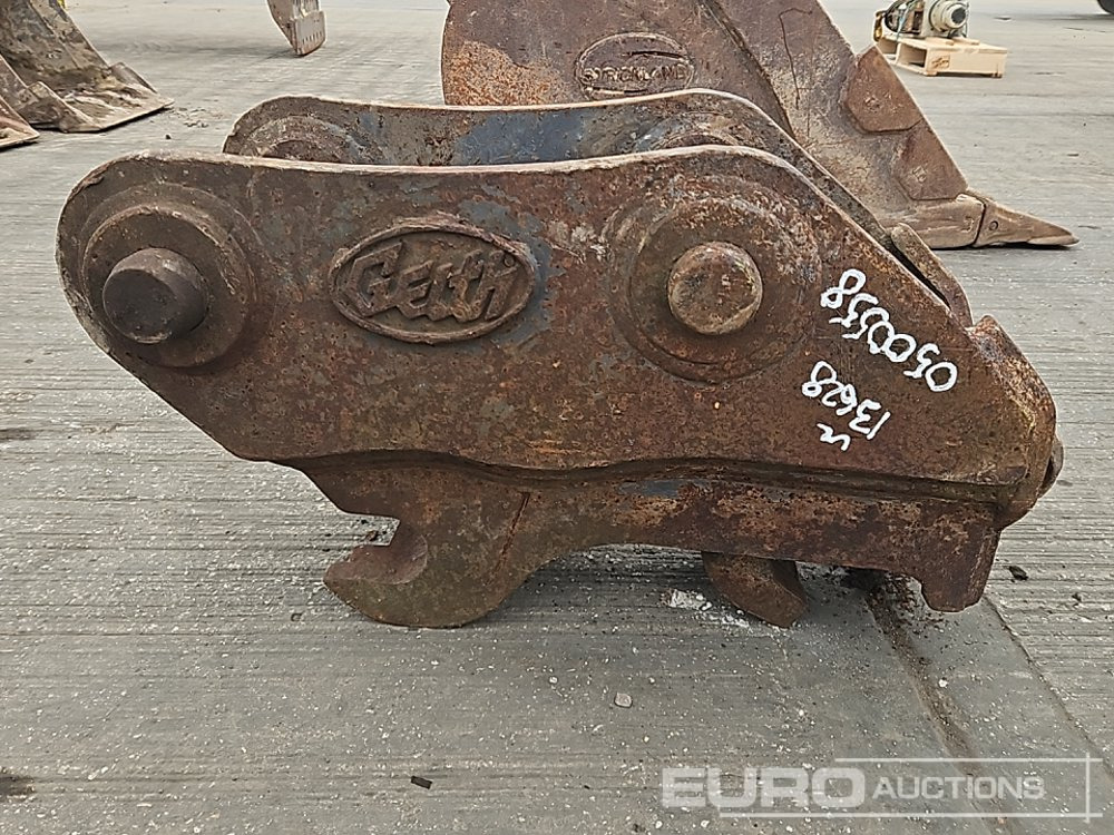 Geith Hydraulic Quick Hitch 65mm Pin to 13 Ton Excavator - 퀵 커플러 : 사진 2 Geith Hydraulic Quick Hitch 65mm Pin to 13 Ton Excavator - 퀵 커플러 : 사진 2