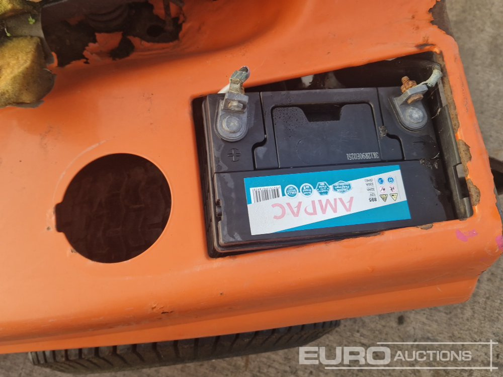 정원 모어 Husqvarna Petrol Ride on Lawnmower (Non Runner) : 사진 16