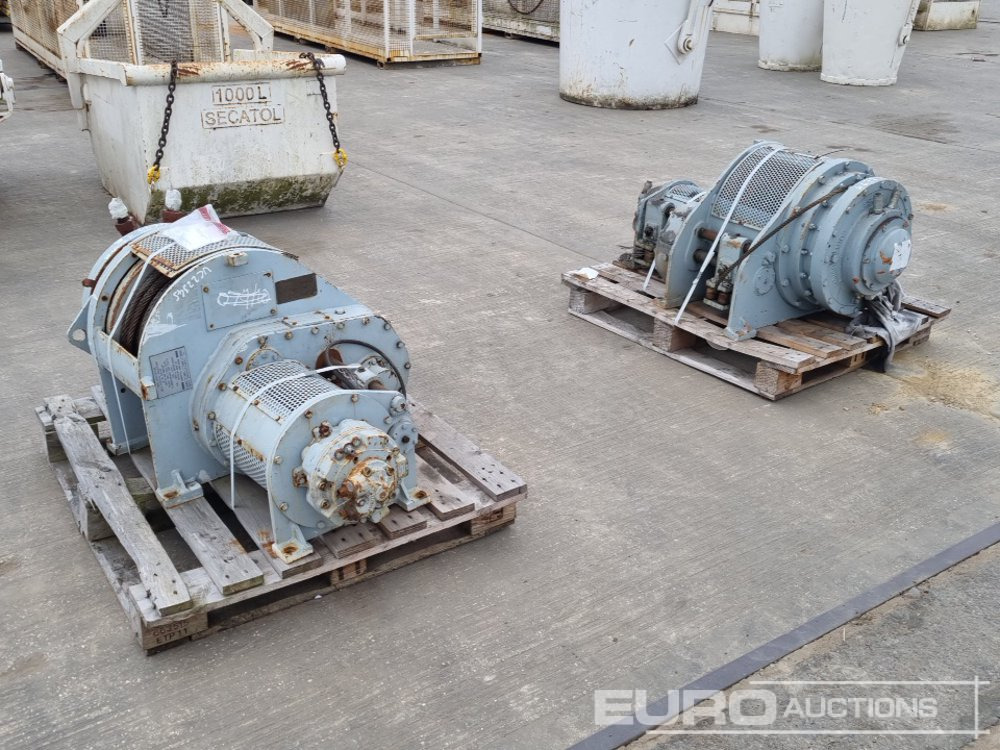 Hydraulic Winch (2 of) - 윈치 : 사진 1 Hydraulic Winch (2 of) - 윈치 : 사진 1